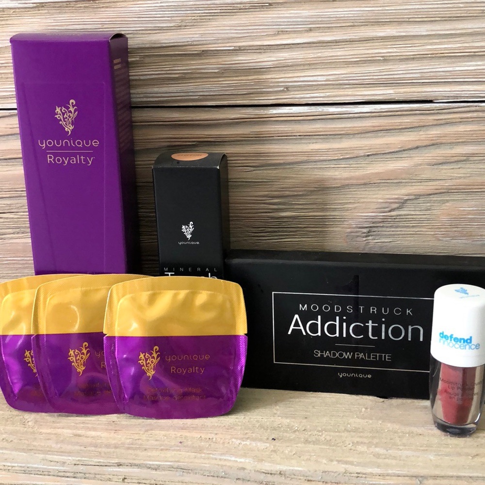 Younique Bundle